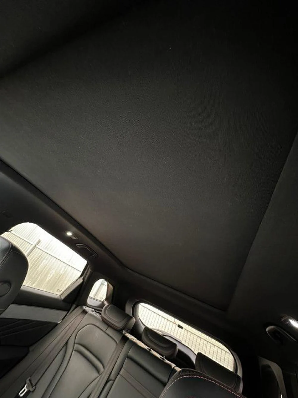 Перетяжка потолка в черный цвет